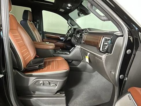 Used 2024 GMC Sierra 2500 Denali Ultimate w/ LPO, GMC Protection Package AWD/4WD image 30