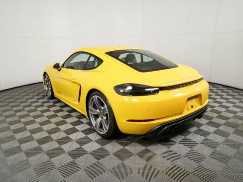Used 2023 Porsche 718 Cayman GTS RWD image 3