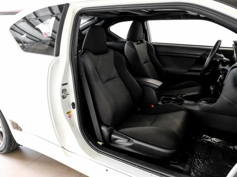 Used 2012 Scion tC FWD image 21