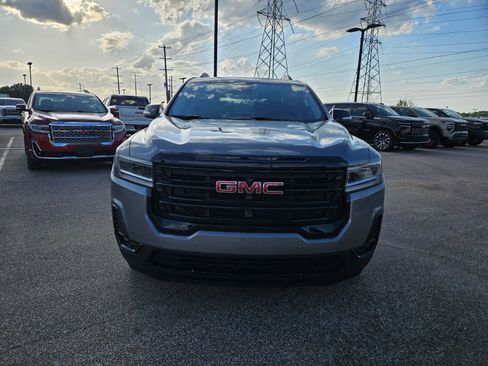 Used 2021 GMC Acadia SLT w/ Elevation Edition image 9