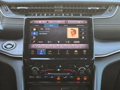 Used 2024 Jeep Grand Cherokee L Limited image 12