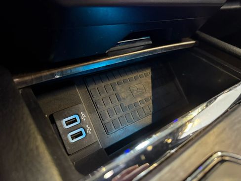 Used 2019 Ford Expedition Max Limited RWD image 19