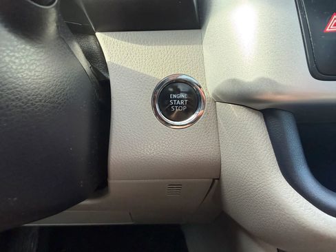 Used 2016 Toyota Highlander Limited Platinum image 32