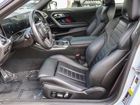 Used 2023 BMW M2 w/ Lighting Package RWD image 17