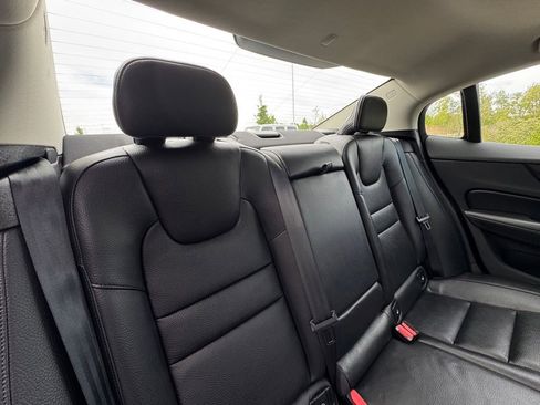 Used 2024 Volvo S60 B5 Plus AWD/4WD image 27