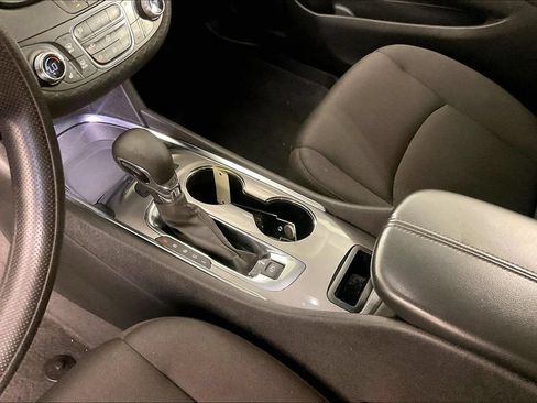 Used 2024 Chevrolet Malibu LT FWD image 17