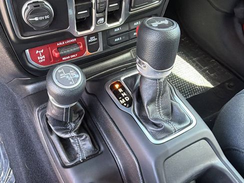 Used 2025 Jeep Wrangler Unlimited Sport S 4xe AWD/4WD image 31