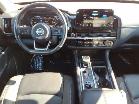 Certified 2024 Nissan Pathfinder SL AWD/4WD image 16