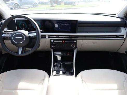 Used 2025 Hyundai Tucson SEL image 14