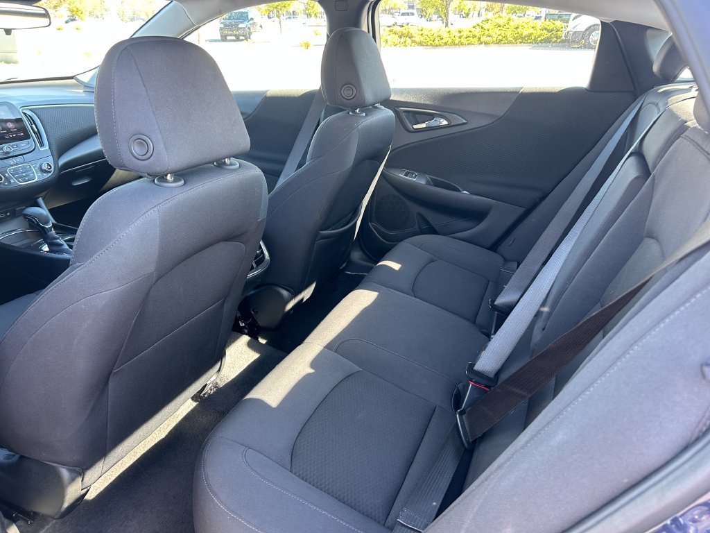 Used 2025 Chevrolet Malibu LT FWD image 30