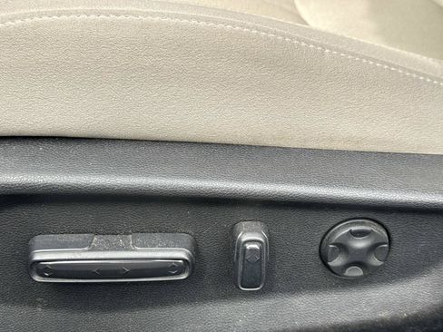 Used 2018 Honda Accord EX image 18