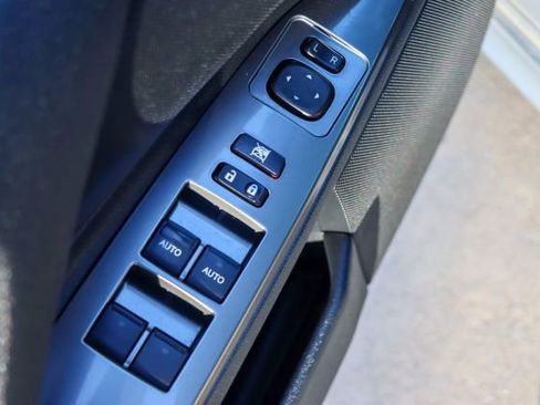 Used 2015 Lexus IS 250C w/ F-Sport Package w/as Tires image 19