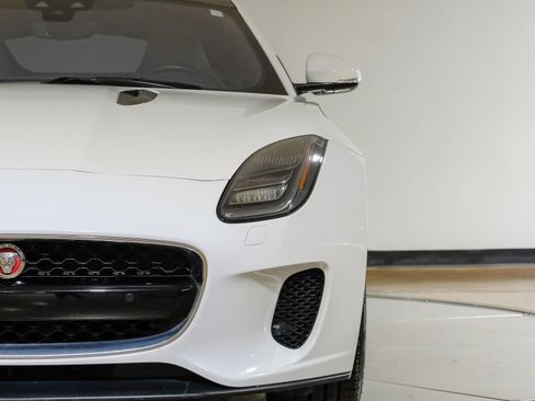 Used 2020 Jaguar F-TYPE Coupe image 39
