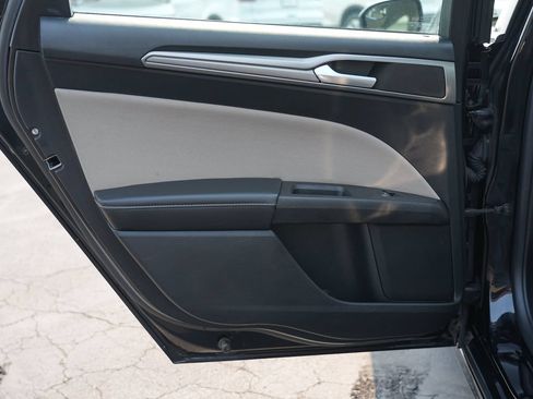 Used 2018 Ford Fusion S FWD image 19