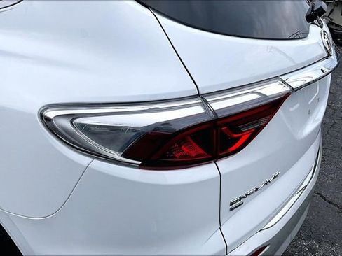 Used 2023 Buick Enclave Essence image 29
