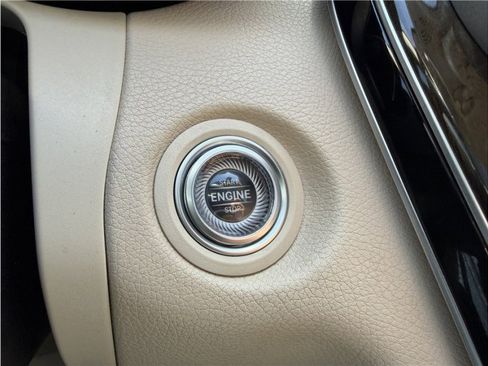 Used 2020 Mercedes-Benz C 300 Sedan image 39