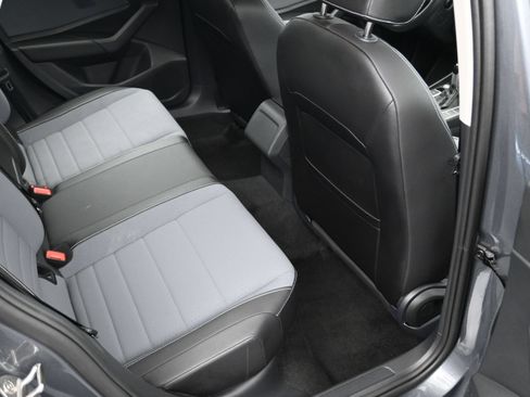 Used 2026 Volkswagen Jetta SE FWD image 10