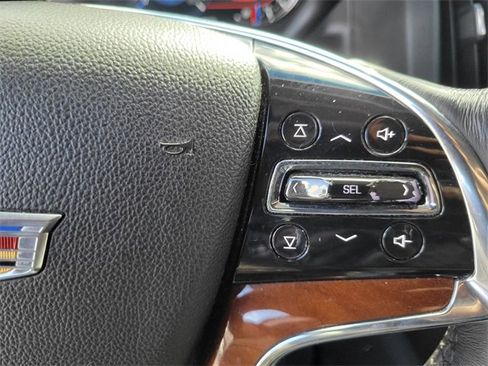 Used 2019 Cadillac Escalade ESV Premium Luxury image 24