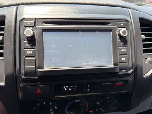 Used 2014 Toyota Tacoma 2WD Regular Cab image 24