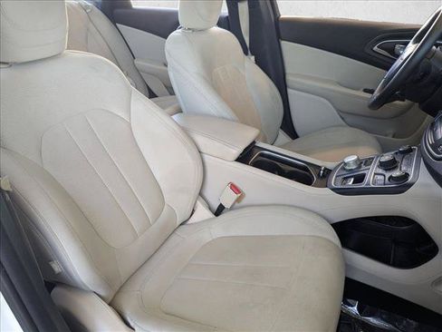 Used 2016 Chrysler 200 Limited w/ Anniversary Edition FWD image 20