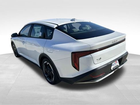 Used 2025 Kia K4 EX image 7