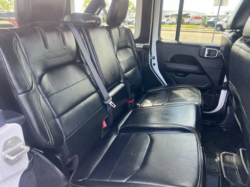 Used 2023 Jeep Wrangler Unlimited Sahara AWD/4WD image 50