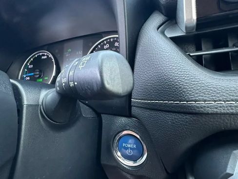 Used 2019 Toyota RAV4 XLE w/ Convenience Package AWD/4WD image 20