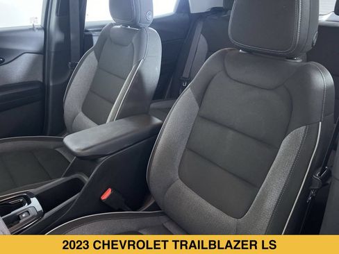 Certified 2023 Chevrolet TrailBlazer LS FWD image 9