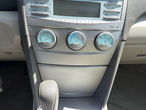 Used 2007 Toyota Camry LE FWD image 17