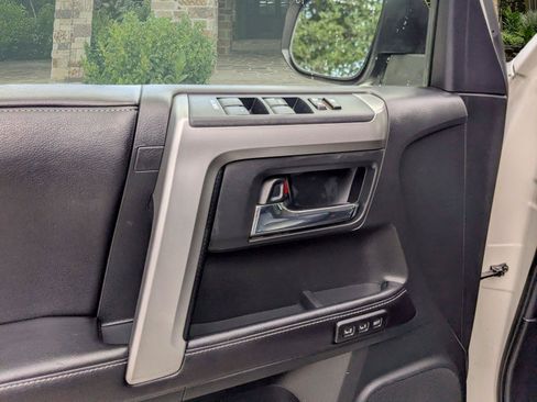 Used 2016 Toyota 4Runner Limited AWD/4WD image 7