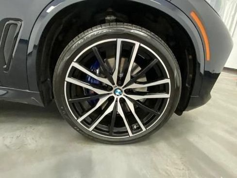 Used 2019 BMW X5 xDrive50i w/ M Sport Package AWD/4WD image 17
