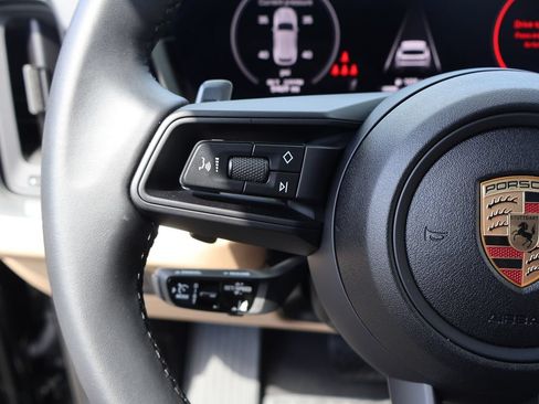 Certified 2025 Porsche Cayenne AWD/4WD image 16