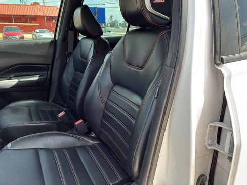 Used 2019 Nissan Kicks SR w/ SR Premium Package FWD image 16