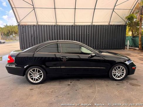 Used 2009 Mercedes-Benz CLK 350 Coupe w/ Premium I Pkg image 3