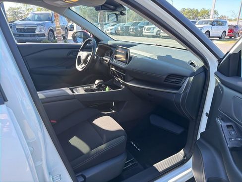 Certified 2025 Nissan Rogue S image 10