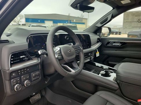 New 2026 Chevrolet Suburban Z71 w/ Z71 Off-Road Package image 2