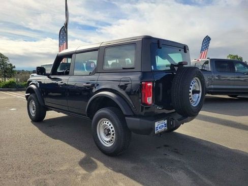 New 2025 Ford Bronco Base image 3