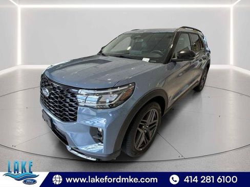 Certified 2025 Ford Explorer ST AWD/4WD image 3