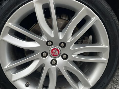 Used 2016 Jaguar XF Prestige RWD image 41
