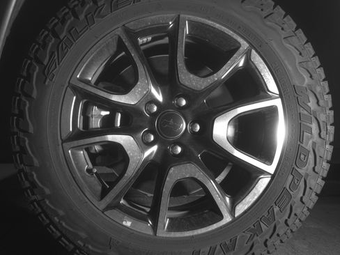 Used 2025 Jeep Compass Trailhawk AWD/4WD image 12