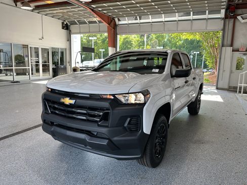 New 2026 Chevrolet Colorado W/T w/ WT Custom Package RWD image 4