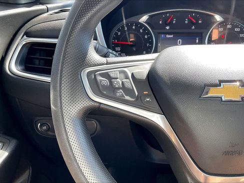 Used 2022 Chevrolet Equinox LT FWD image 18