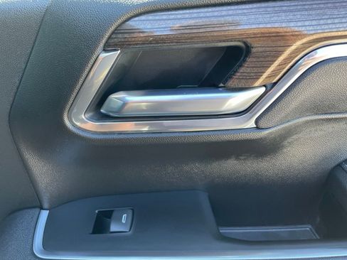 Used 2025 Chevrolet Silverado 1500 LT AWD/4WD image 19