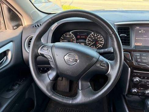 Used 2015 Nissan Pathfinder Platinum w/ Cargo Package FWD image 16