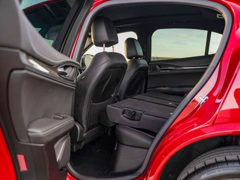 Used 2020 Alfa Romeo Stelvio Quadrifoglio image 47