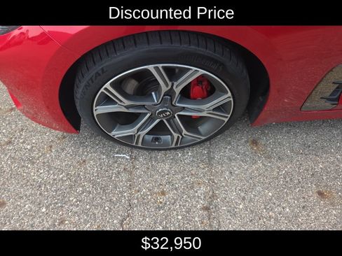 Used 2020 Kia Stinger GT2 image 3