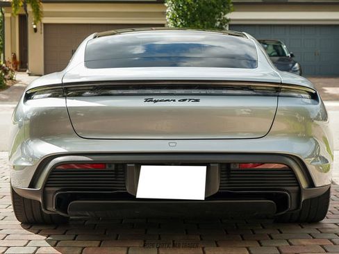 Used 2024 Porsche Taycan GTS image 7