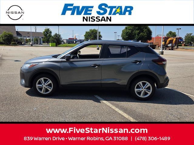 Used 2025 Nissan Kicks Play S FWD image 4