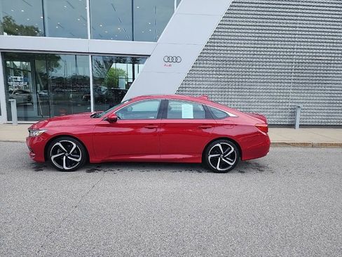 Used 2018 Honda Accord Sport image 6