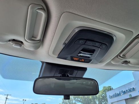 Used 2025 Toyota Corolla LE image 28